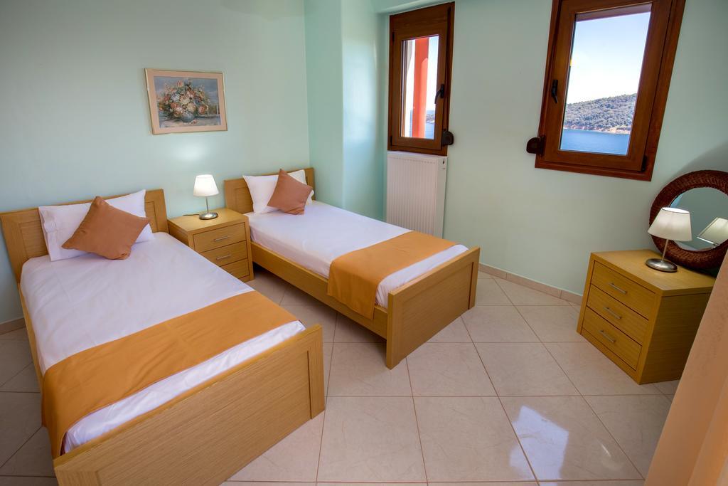 Aphrodite Villas กอยนิรา ภายนอก รูปภาพ