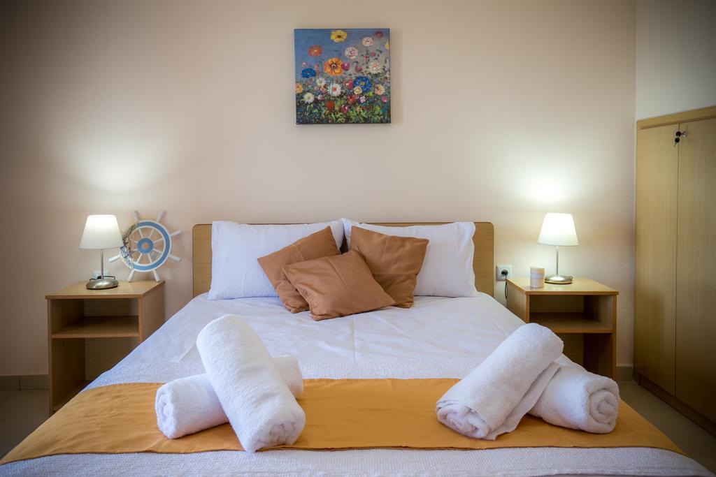 Aphrodite Villas กอยนิรา ภายนอก รูปภาพ